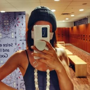 Meet your Posher, Mia